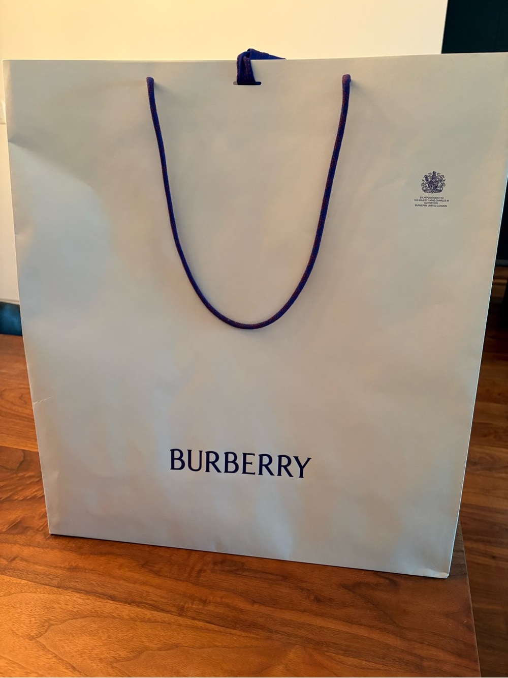 Burberry Cream & Navy Rope-Handle Shopping Tote Extra large